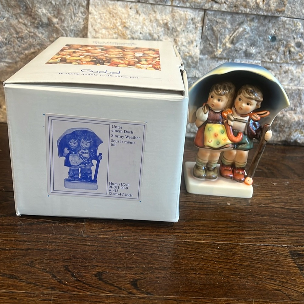 ❤️SOLD❤️Stormy Weather Hummel